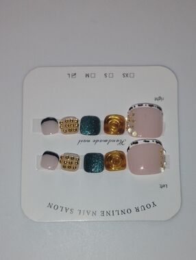 Nude Pink & Gold Accent Press-On Toe Nails with Teal Glitter